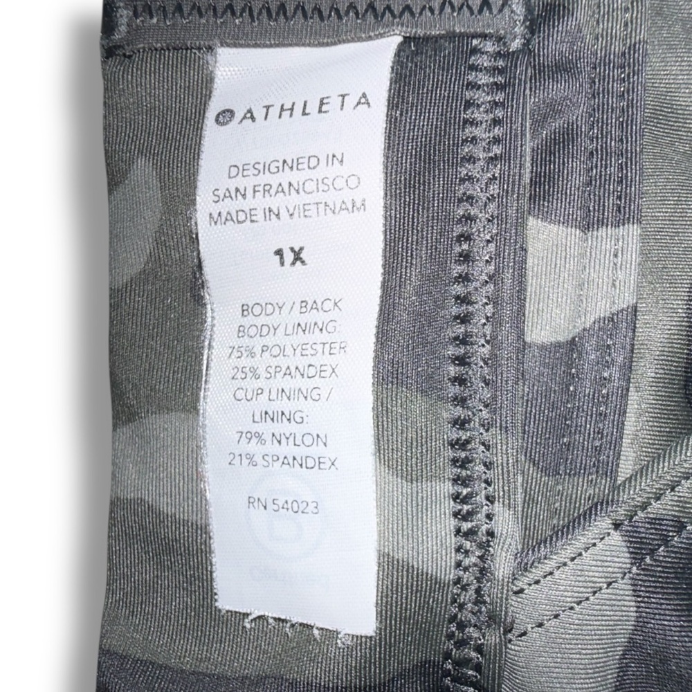 ATHLETA Ultimate Printed Bra D & DD+ | Plus 1X | Olive Camo - Picture 8 of 10